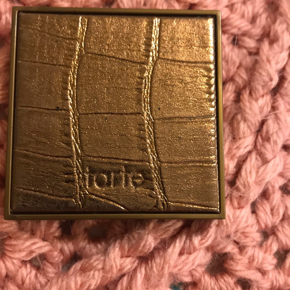 Tarte Park avé princess bronzer.